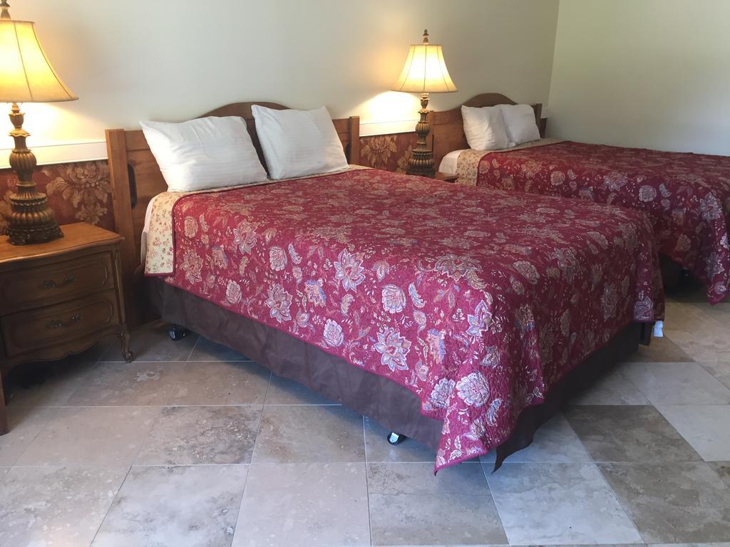 Tuscany Hills Retreat Escondido Bagian luar foto