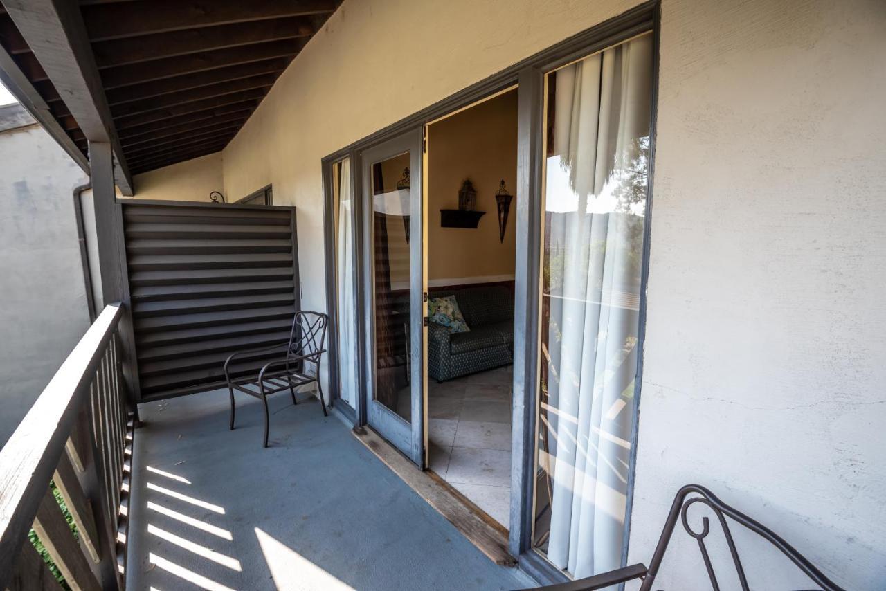 Tuscany Hills Retreat Escondido Bagian luar foto