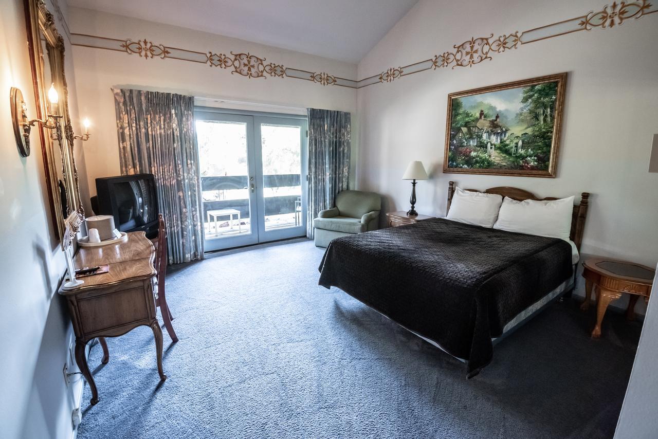 Tuscany Hills Retreat Escondido Bagian luar foto