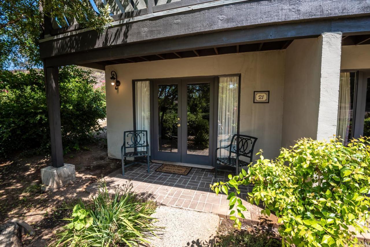 Tuscany Hills Retreat Escondido Bagian luar foto