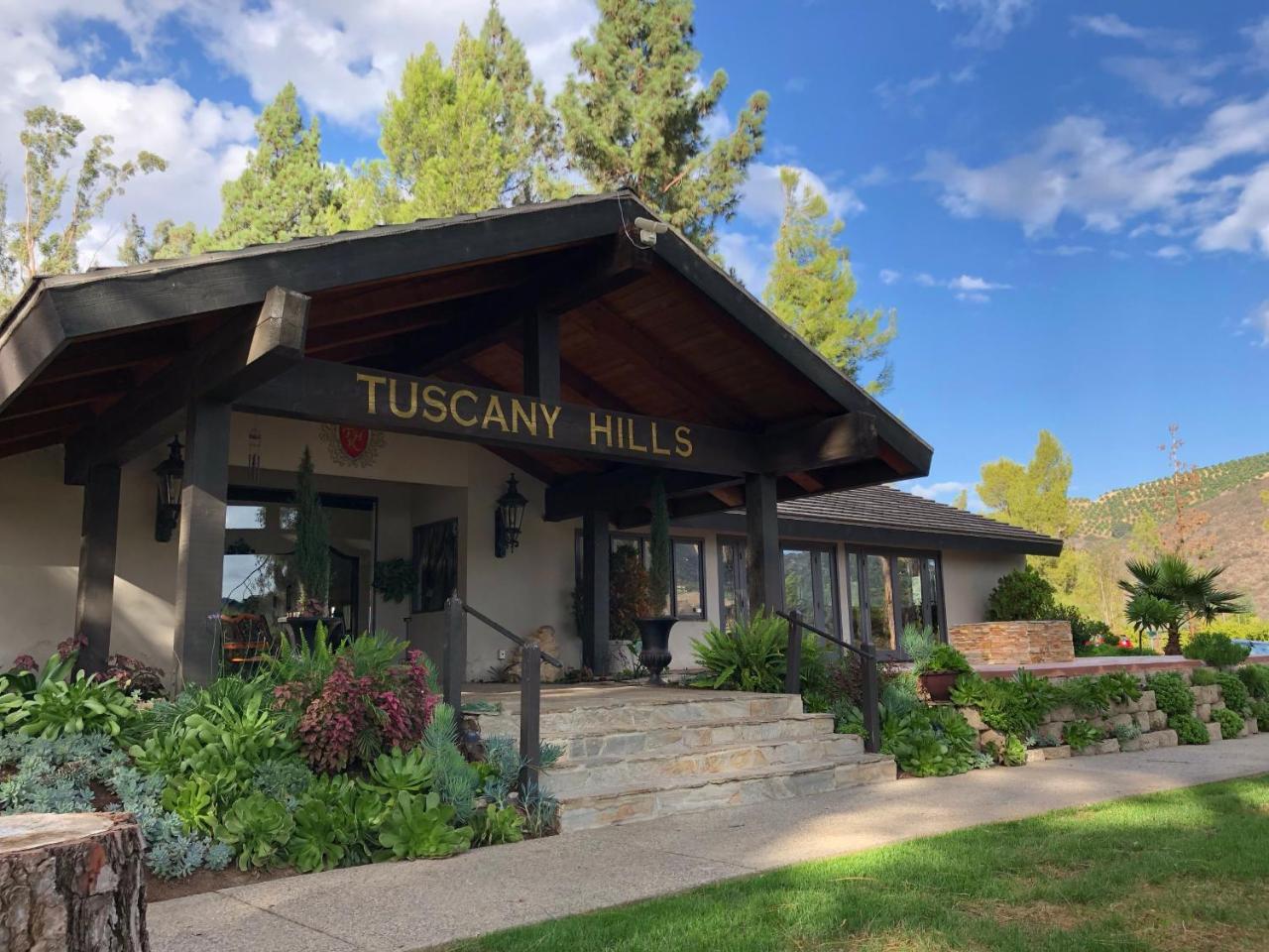Tuscany Hills Retreat Escondido Bagian luar foto
